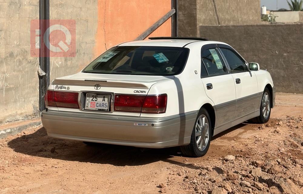 تويوتا كراون